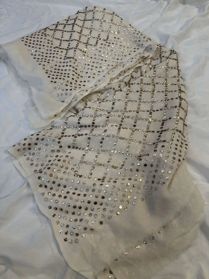 Close-up view of the embroidered check pattern on the Checks Lucknowi Chikankari Dupatta.